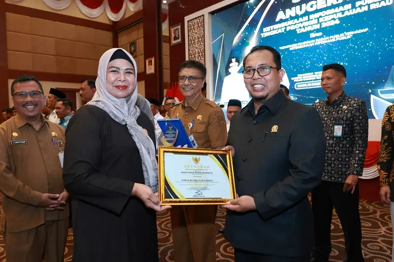 385a30f7-f01b-4daa-8a08-7a3251cb9b40