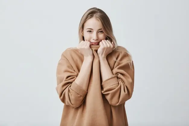 Ciri Wanita Mau Tapi Malu Rahasia yang Sering Terabaikan