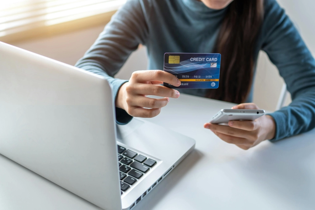 Understanding Credit Card Consolidation Loans Photo by Khwanchai Phanthong